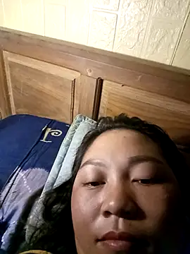 Snapshot of giahan-00 chatting on 27, 11, 2025 giahan-00 online show from 27, 11, 2025