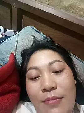 Snapshot of giahan-00 chatting on 5, 12, 2025 giahan-00 online show from 5, 12, 2025