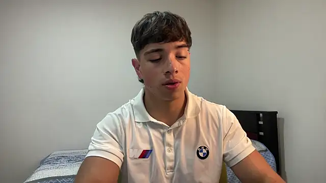 Snapshot of JUSTIN_JHONS chatting on 13, 11, 2025 JUSTIN JHONS online show from 13, 11, 2025