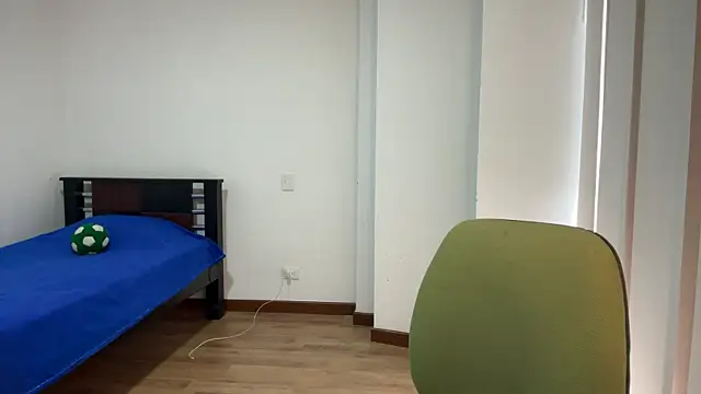 Snapshot of JUSTIN_JHONS chatting on 20, 11, 2025 JUSTIN JHONS online show from 20, 11, 2025