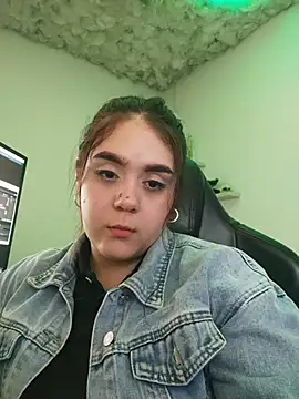 mirandahvelez online show from 24, 10, 2025