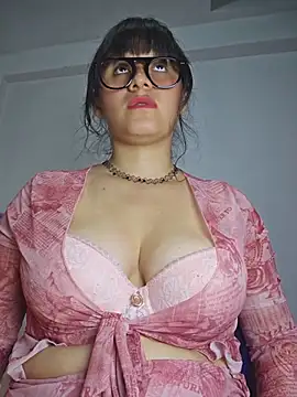 Kitty Kalifa online show from 14, 6, 2026