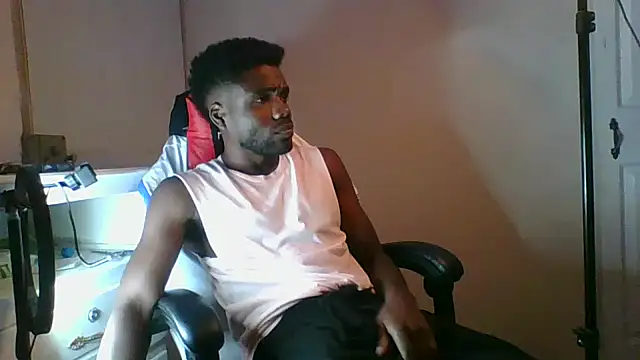 Snapshot of Suamyst_25 chatting on 2, 6, 2026 Suamyst 25 online show from 2, 6, 2026