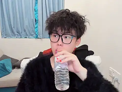 L1kuto online show from 5, 11, 2025