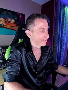 Snapshot of Gamerinleather chatting on 29, 10, 2025 Gamerinleather online show from 29, 10, 2025