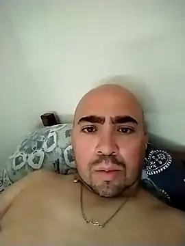 Snapshot of luxobike chatting on 26, 11, 2025 luxobike online show from 26, 11, 2025