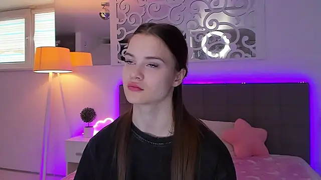 LuisaClover online show from 20, 3, 2026