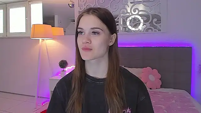 LuisaClover online show from 26, 4, 2026