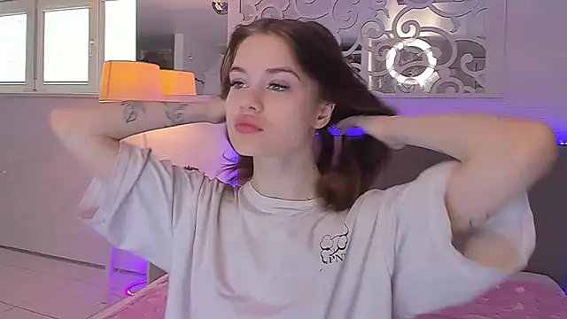 LuisaClover online show from 27, 4, 2026