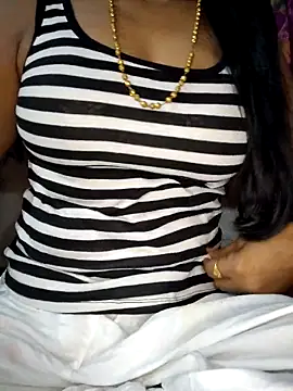 Snapshot of Ezabelljohn chatting on 2, 4, 2026 Ezabelljohn online show from 2, 4, 2026