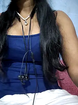 Snapshot of Ezabelljohn chatting on 2, 4, 2026 Ezabelljohn online show from 2, 4, 2026