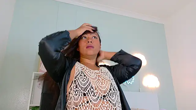 SeleneGibson   online show from 18, 11, 2025