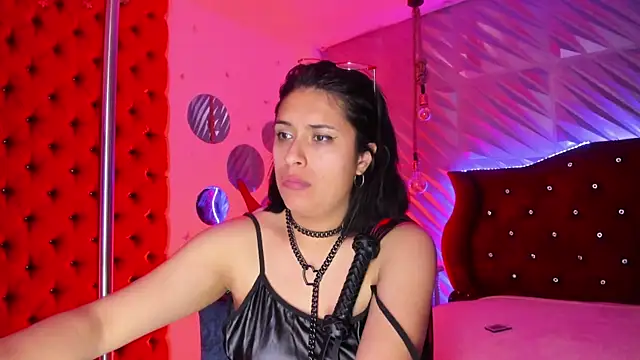 Roxanne Han online show from 28, 7, 2026