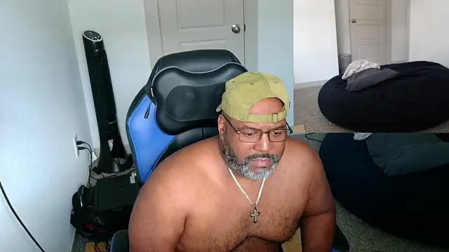 Snapshot of SplendaDaddy50 chatting on 24, 10, 2025 SplendaDaddy50 online show from 24, 10, 2025