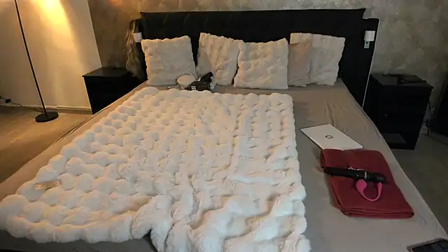 Amanda-JewelzX online show from 13, 11, 2025