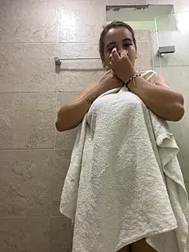 sofia montclair online show from 27, 4, 2026