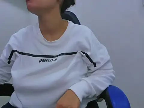 Snapshot of agata18_ chatting on 12, 1, 2026 agata18 online show from 12, 1, 2026