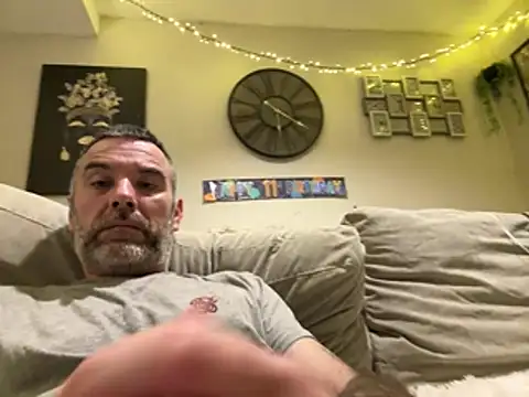 plymouthlad82 online show from 11, 2, 2026