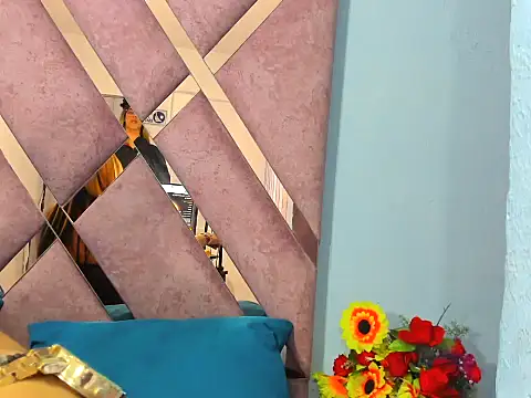 Snapshot of Faehlis_ chatting on 23, 10, 2025 Faehlis online show from 23, 10, 2025