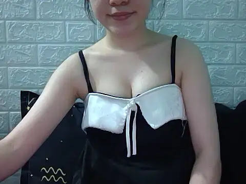 Snapshot of May2k2 chatting on 11, 1, 2026 May2k2 online show from 11, 1, 2026