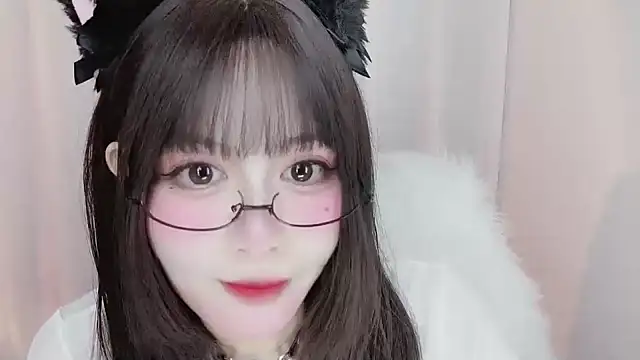 Snapshot of -zhuzhu-999- chatting on 5, 7, 2026 -zhuzhu-999- online show from 5, 7, 2026