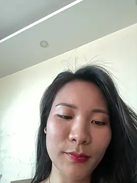 Snapshot of Bee_Yellow00 chatting on 23, 5, 2026 Bee Yellow00 online show from 23, 5, 2026