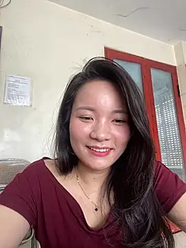 Snapshot of Bee_Yellow00 chatting on 29, 5, 2026 Bee Yellow00 online show from 29, 5, 2026