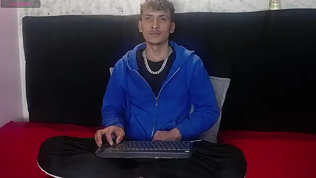 SavageLover  online show from 2, 12, 2025