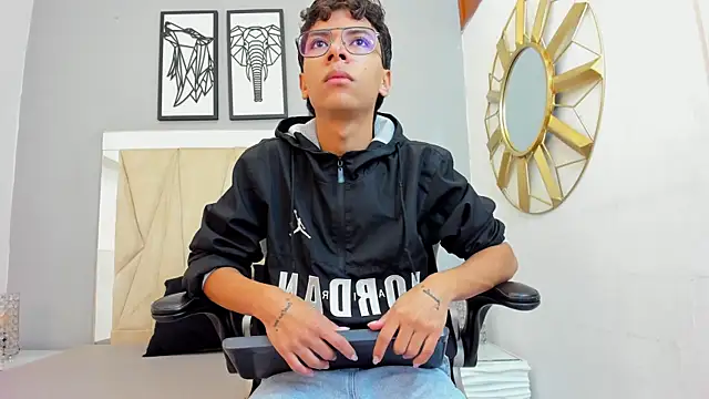 adams bobby online show from 19, 12, 2025