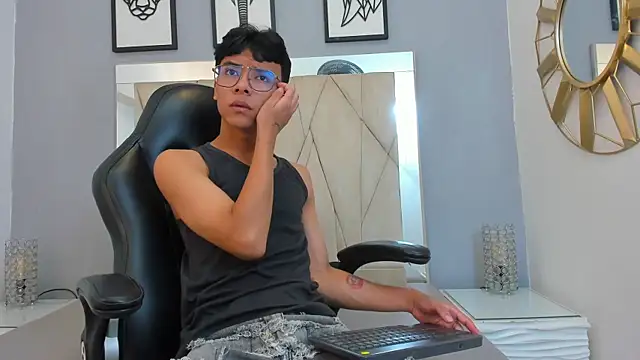 adams bobby online show from 25, 4, 2026