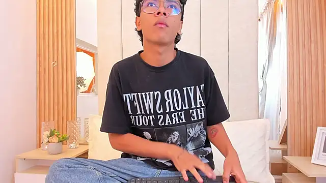 adams bobby online show from 21, 7, 2026