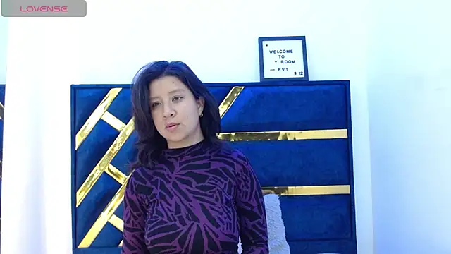 Chloe-love  online show from 10, 11, 2025