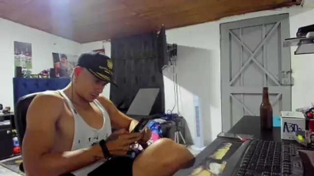 Malek Ivonny online show from 12, 2, 2026