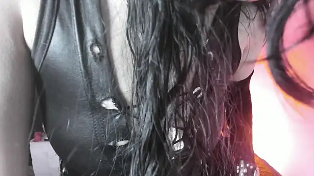 Snapshot of Yueeclipsa chatting on 9, 11, 2025 Yueeclipsa online show from 9, 11, 2025