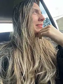 sarah honey   online show from 10, 11, 2025