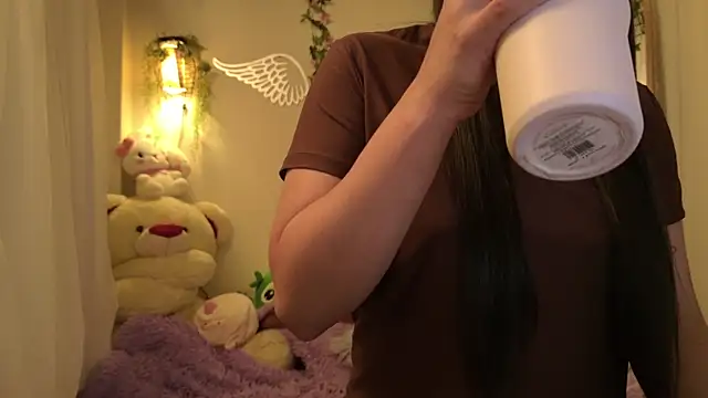 ISA NIXON online show from 20, 4, 2026