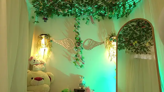 ISA NIXON online show from 28, 4, 2026