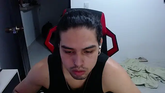 Snapshot of LiamRidesr chatting on 29, 11, 2025 LiamRidesr online show from 29, 11, 2025