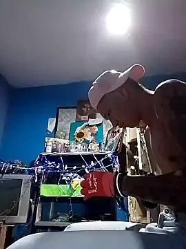 Snapshot of Ojitosbrrr chatting on 18, 11, 2025 Ojitosbrrr online show from 18, 11, 2025