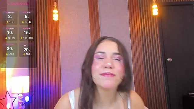 Snapshot of alana_hard_ chatting on 1, 11, 2025 alana hard online show from 1, 11, 2025