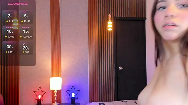 Snapshot of alana_hard_ chatting on 25, 11, 2025 alana hard online show from 25, 11, 2025