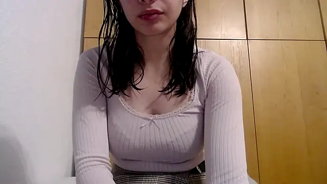 Snapshot of bellefleurrr chatting on 16, 11, 2025 bellefleurrr online show from 16, 11, 2025