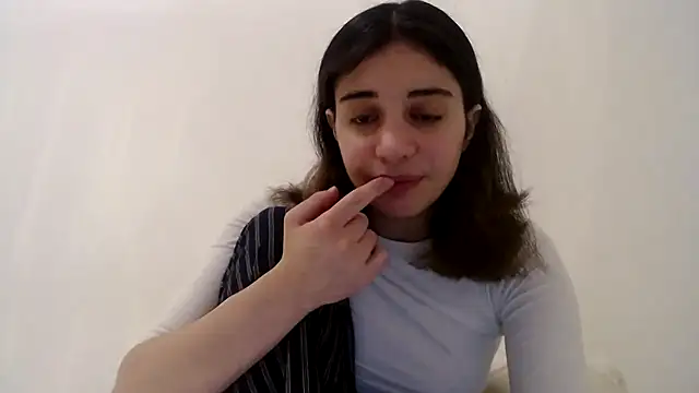 Snapshot of bellefleurrr chatting on 26, 11, 2025 bellefleurrr online show from 26, 11, 2025