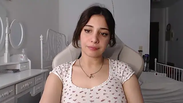 bellefleurrr online show from 25, 6, 2026