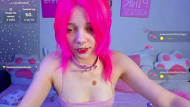 Snapshot of KittieHeart chatting on 28, 5, 2026 KittieHeart online show from 28, 5, 2026