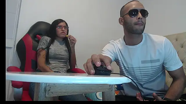 Giselle Max online show from 28, 10, 2025