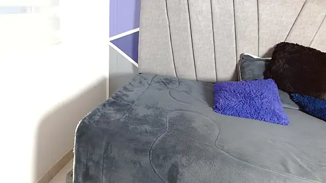 AliceSmity  online show from 19, 4, 2026