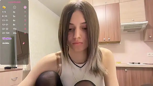 AidaGloshen online show from 3, 12, 2025