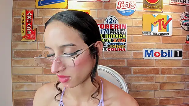 foxy sharlotte online show from 22, 4, 2026