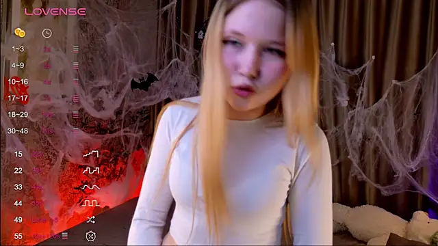 VivieSunn online show from 30, 10, 2025